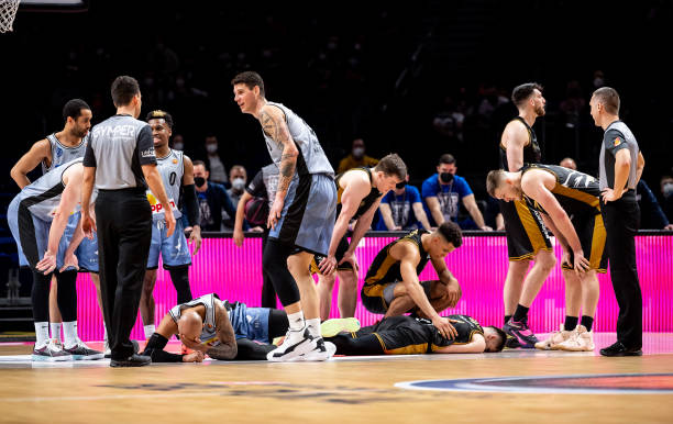 主教练亚历 主教练亚历