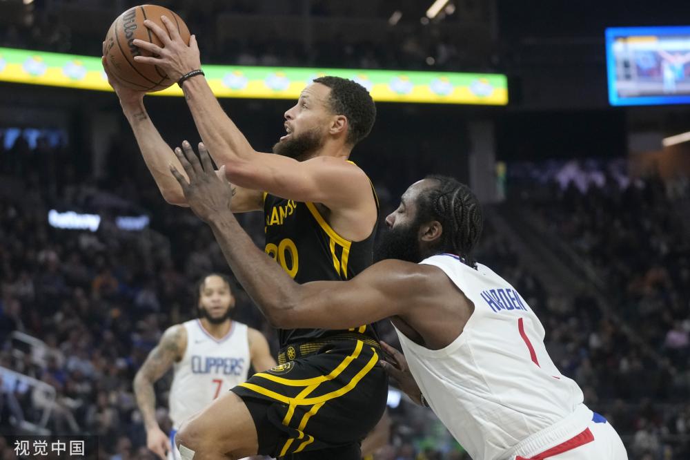 球场内的每 球场内的每