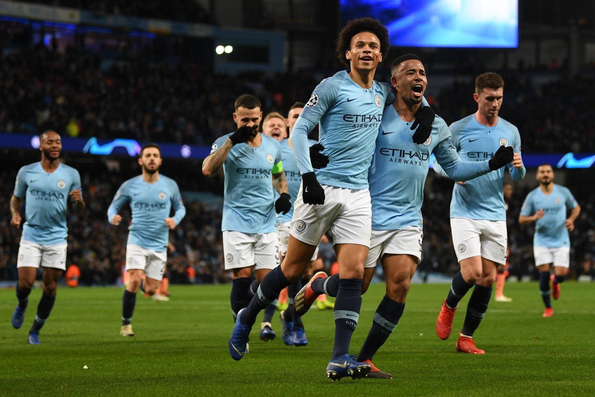 带领球队在 带领球队在